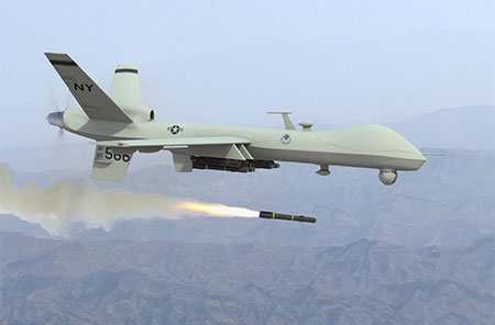 un drone de combate Irán derribó un Drone hostil que había violado su espacio aéreo